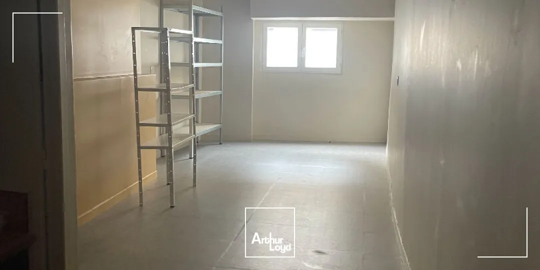 A LOUER - Centre-ville de LIMOGES - Local Commercial avec extraction