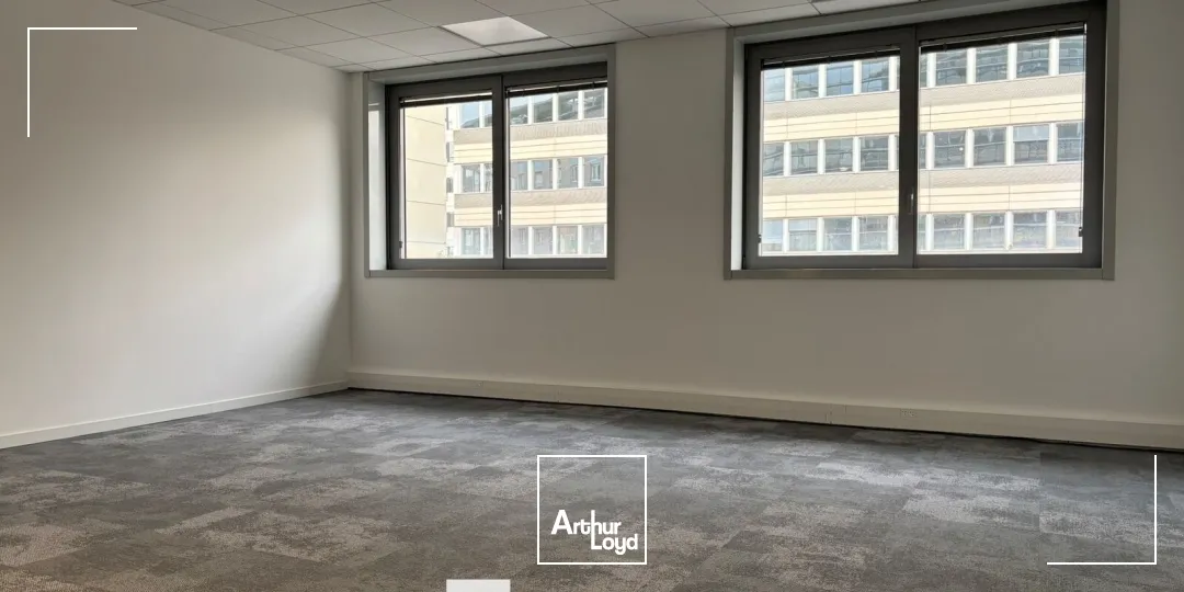 A louer - LE DISCOVER - Bureaux accompagnés de parkings et d'archives - Lyon 3ème Part-Dieu