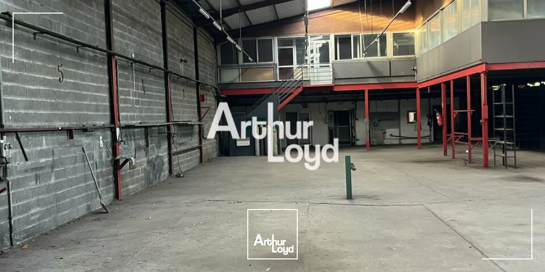 A LOUER LOCAUX D'ACTIVITE 862 M² ANTIBES
