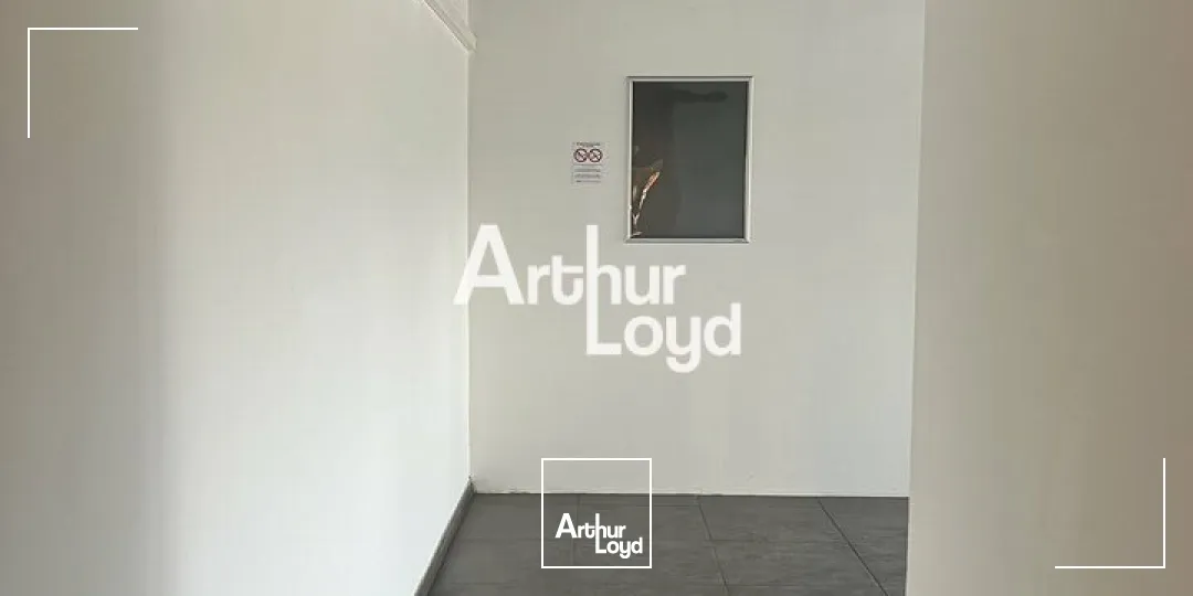 Bureaux à louer 46 m² Fréjus - ZI LA PALUD