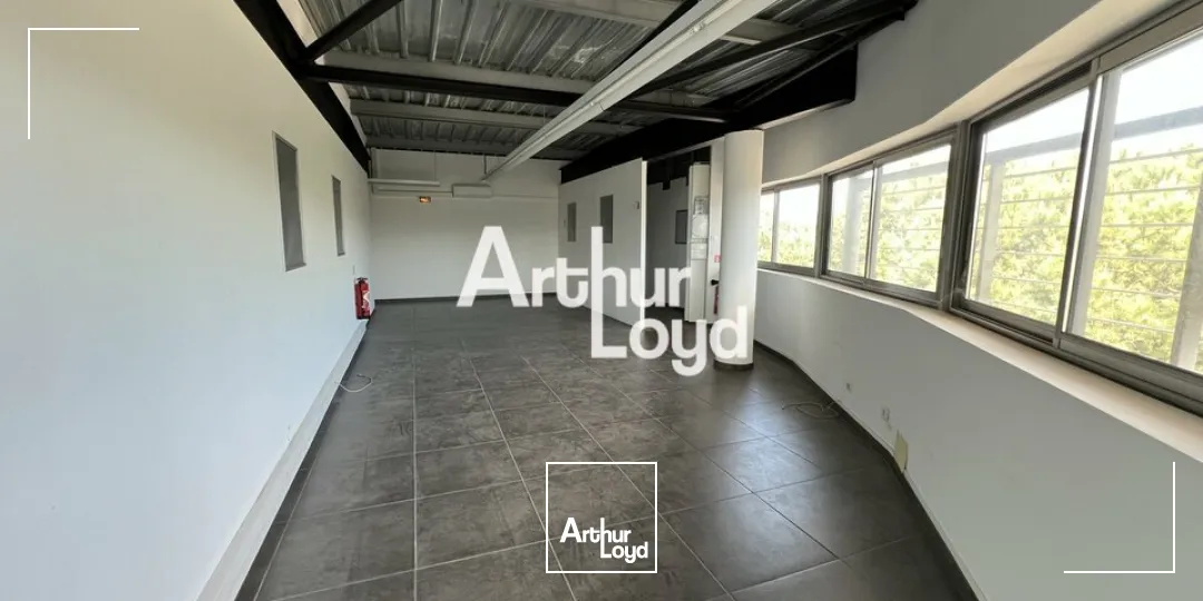 Bureaux à louer 46 m² Fréjus - ZI LA PALUD
