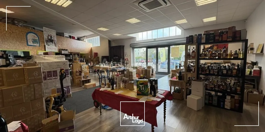 FONDS DE COMMERCE à VENDRE de 294 m²