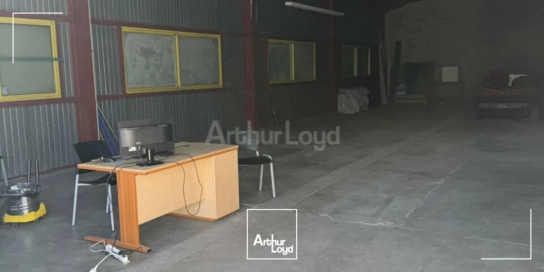 BUREAUX à VENDRE de 491.2 m²