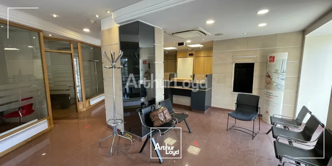 Local Commercial 147 m2 sur axe passant