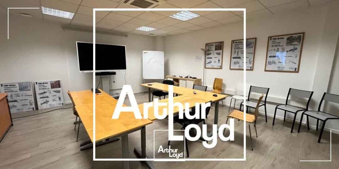 A LOUER - BUREAUX CASTELNAU LE LEZ - GRAND PARKING