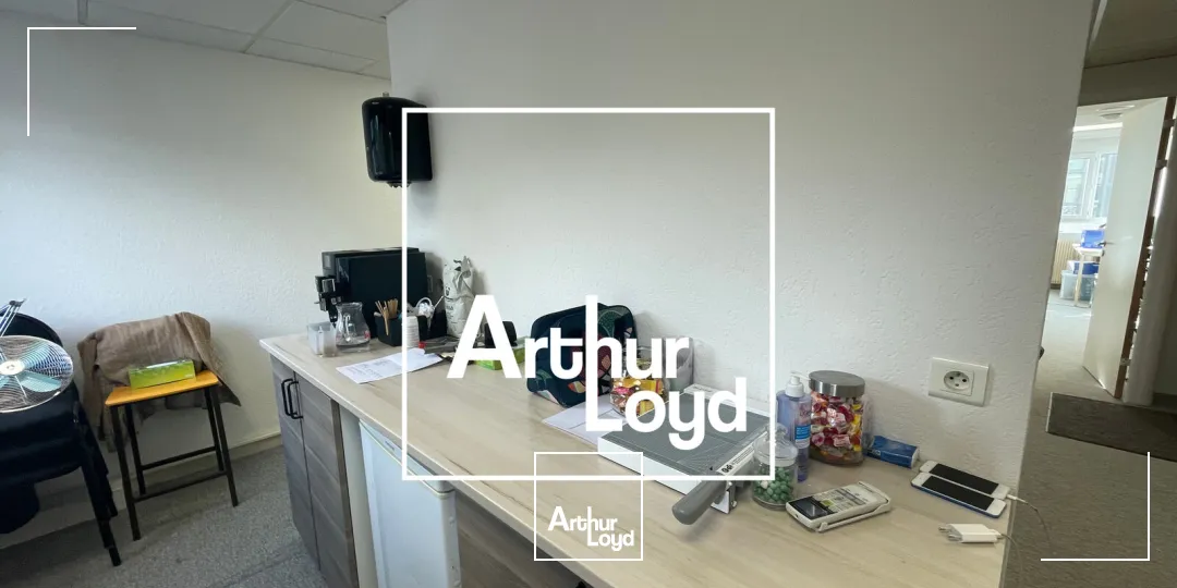 Bureaux rénovés proches centre-ville de Nîmes- Location