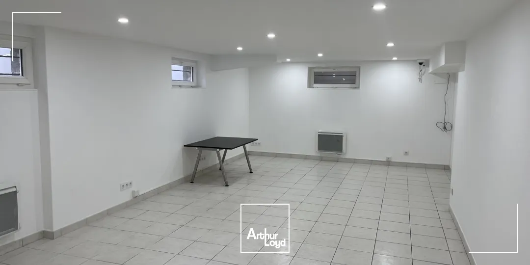 LOCAL COMMERCIAL FACADE RN20 FLEURY LES AUBRAIS