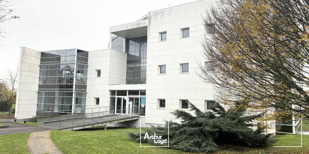 IMMEUBLE DE BUREAUX D'EXCEPTION À VENDRE DANS LA ZONE LA PLUS STRATÉGIQUE DE NIORT