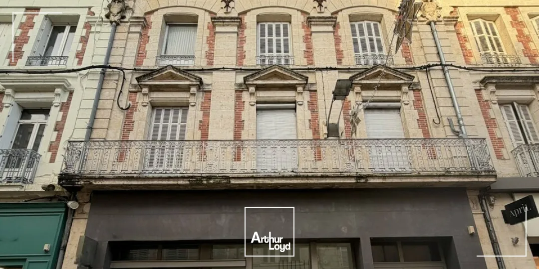 ENSEMBLE IMMOBILIER RARE SUR UN EMPLACEMENT PREMIUM