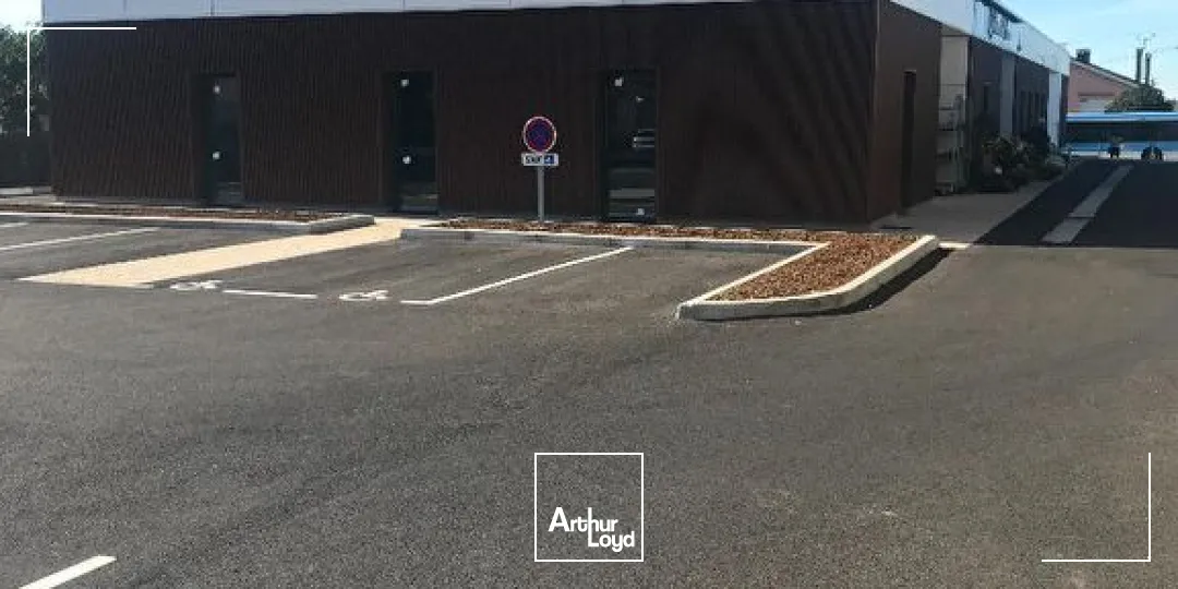 LOCAL D'ACTIVITÉ PRÊT À L'EMPLOI À NIORT