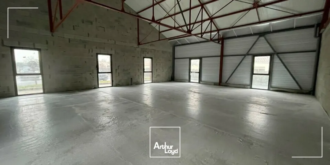 LOCAL D'ACTIVITÉ PRÊT À L'EMPLOI À NIORT