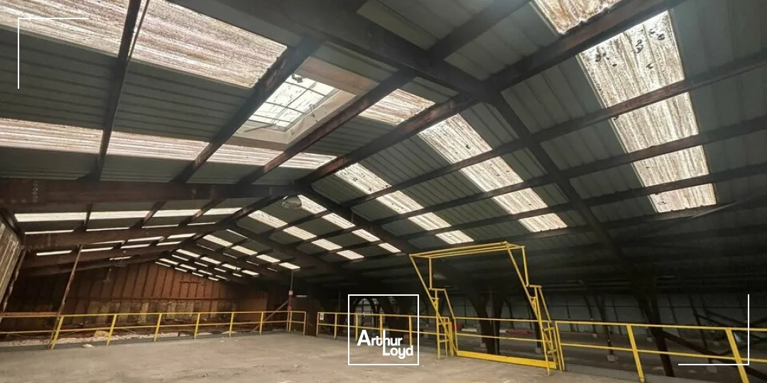 BÂTIMENT D'ACTIVITÉ À VENDRE  EMPLACEMENT STRATEGIQUE A FORT PASSAGE  2x2 VOIES LA ROCHE-SUR-YON / BOURNEZEAU (RD 948)