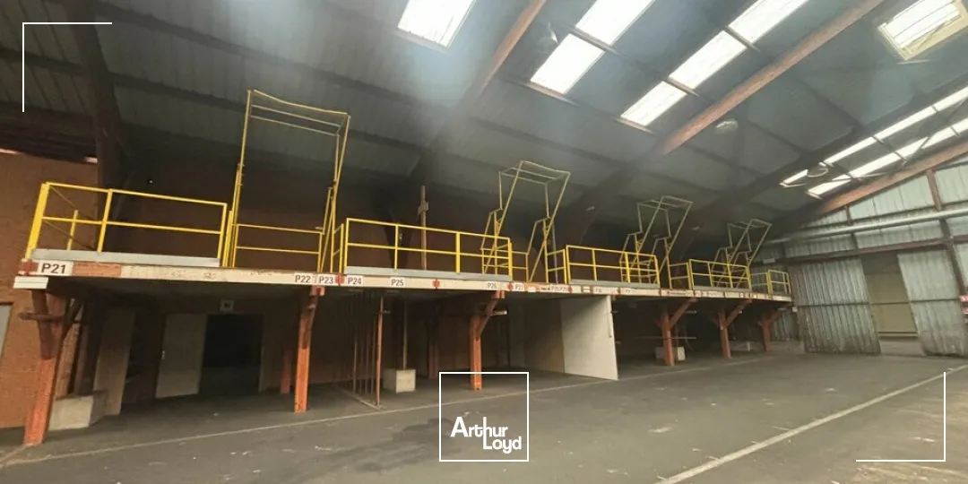 BÂTIMENT D'ACTIVITÉ À VENDRE  EMPLACEMENT STRATEGIQUE A FORT PASSAGE  2x2 VOIES LA ROCHE-SUR-YON / BOURNEZEAU (RD 948)