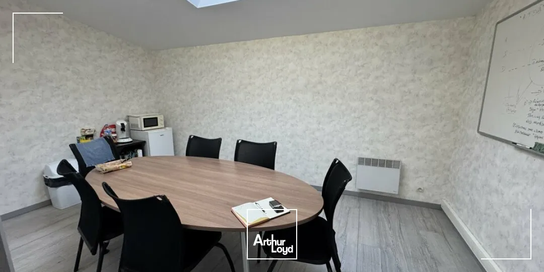 TOURS SUD JOUE - BUREAUX A LOUER 54 M² FACILITE DE STATIONNEMENT - PROXIMITE A10
