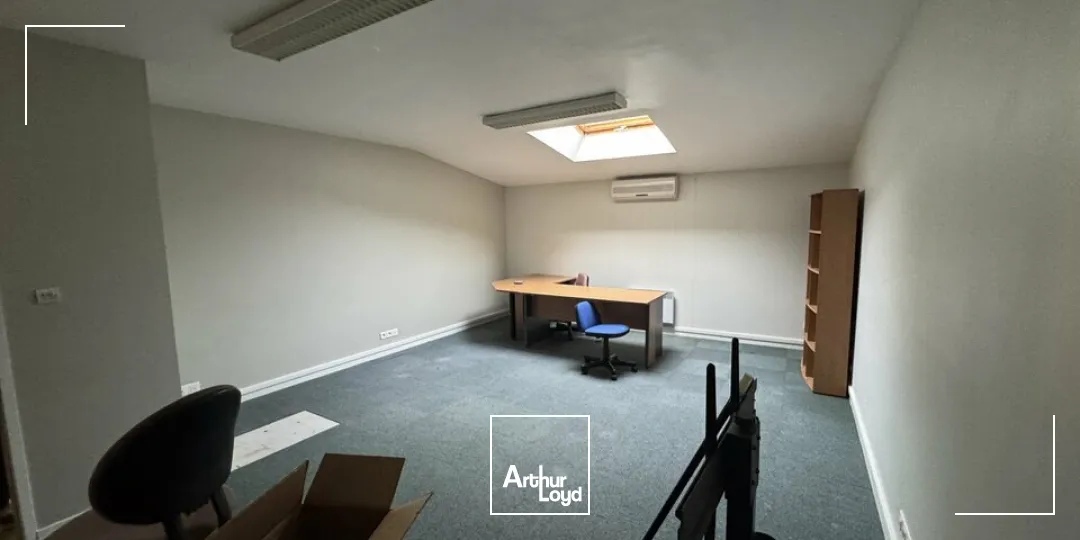 TOURS SUD JOUE - BUREAUX A LOUER 29 M² FACILITE DE STATIONNEMENT - PROXIMITE A10