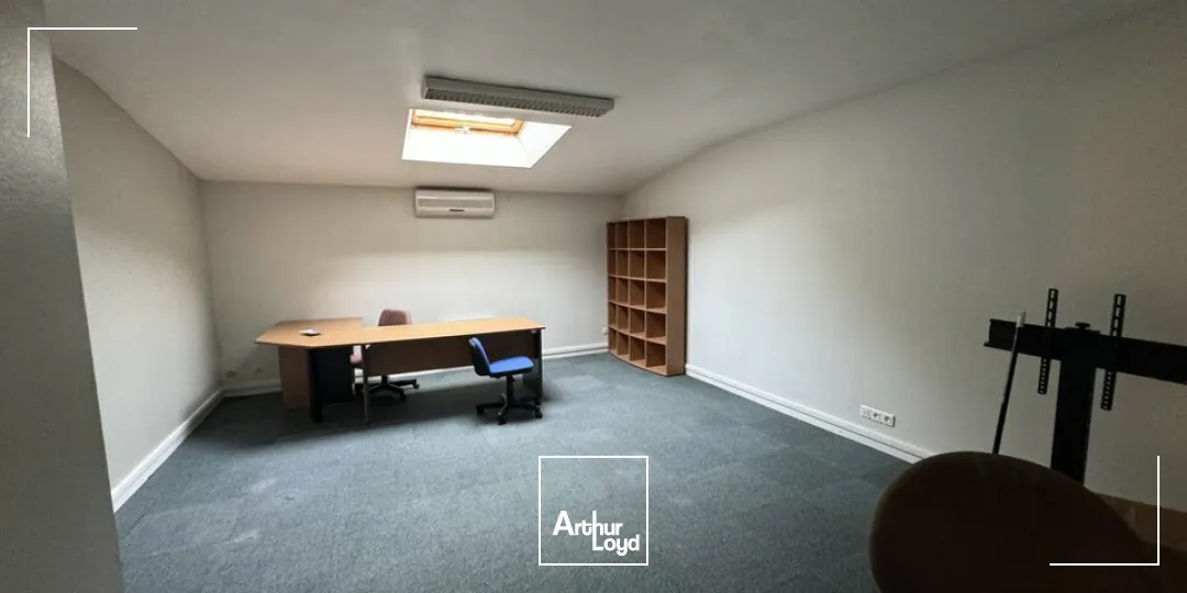 TOURS SUD JOUE - BUREAUX A LOUER 29 M² FACILITE DE STATIONNEMENT - PROXIMITE A10