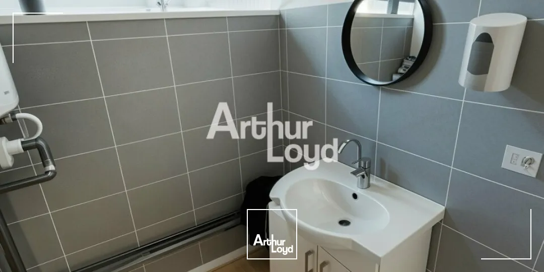 A LOUER Local d'activités / Dépôt