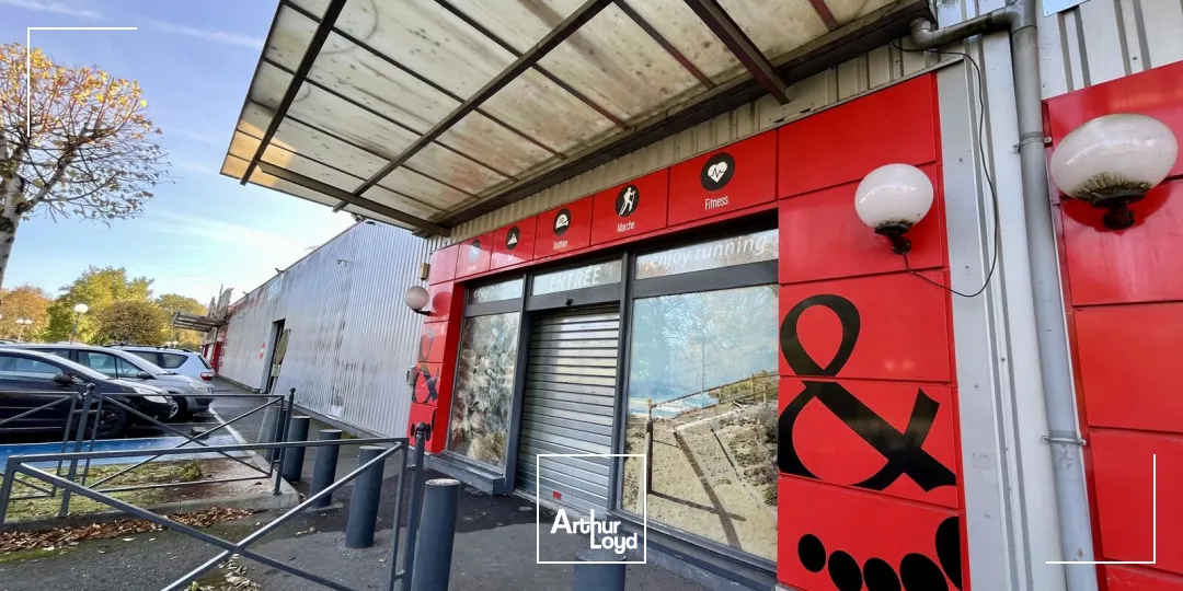 A LOUER LOCAUX COMMERCIAUX DE 330 M2 NOGENT-SUR-OISE