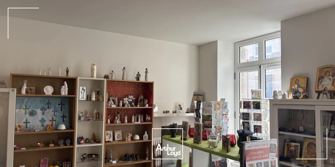 A LOUER LOCAL COMMERCIAL BOULEVARD ORLEANS