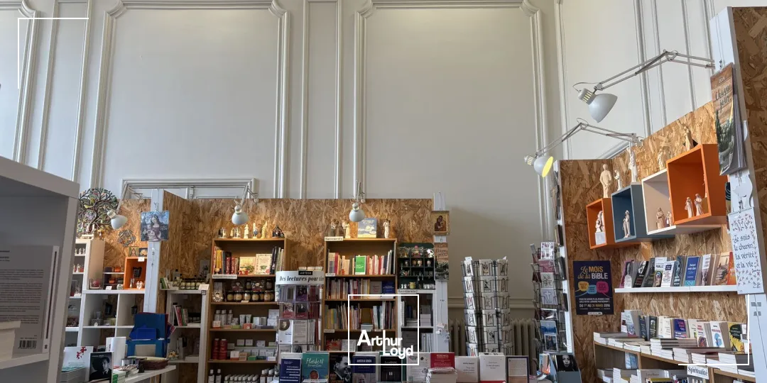 A LOUER LOCAL COMMERCIAL BOULEVARD ORLEANS