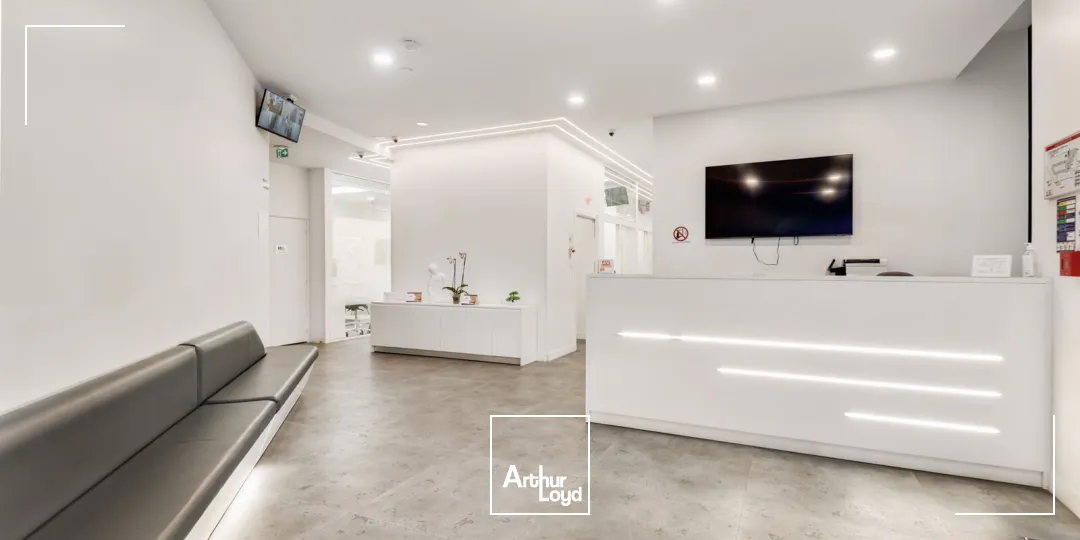 Bureaux à vendre ou à louer à PARIS 75015