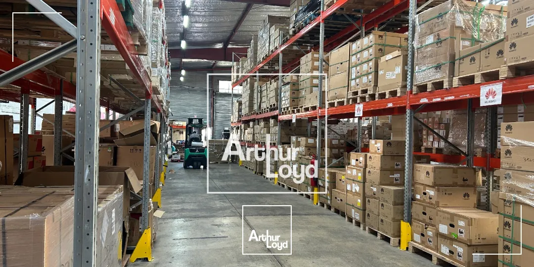 Entrepôt logistique et bureaux à louer dans la zone d'activité économique du CAPISCOL à Béziers