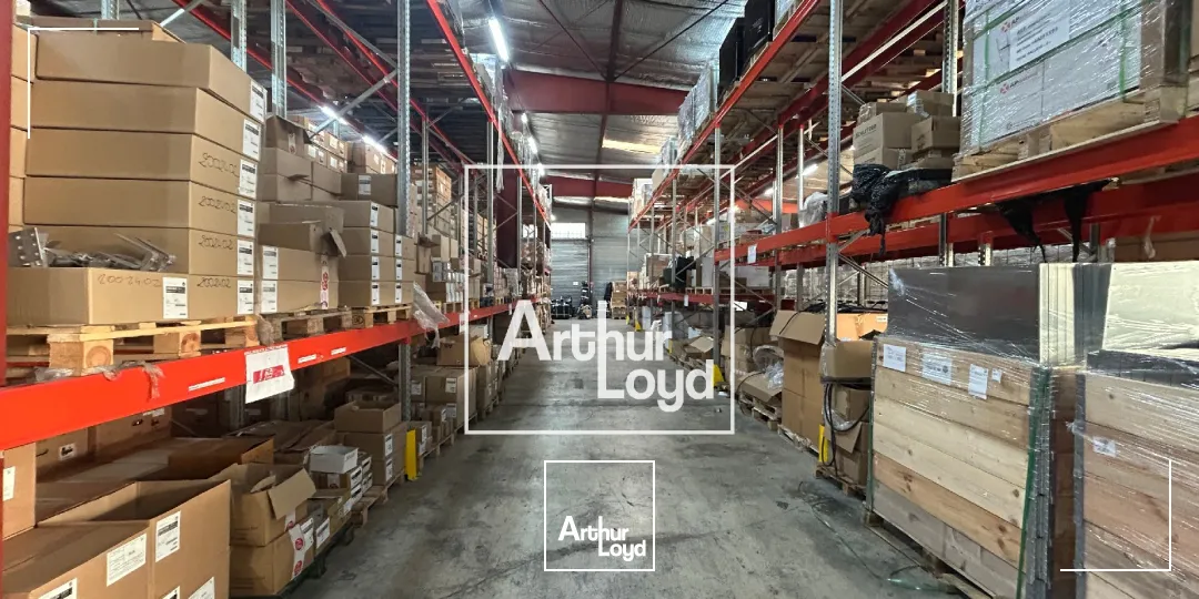 Entrepôt logistique et bureaux à louer dans la zone d'activité économique du CAPISCOL à Béziers