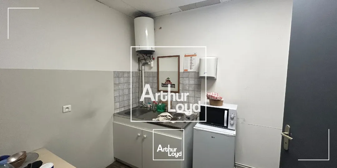 Entrepôt logistique et bureaux à louer dans la zone d'activité économique du CAPISCOL à Béziers