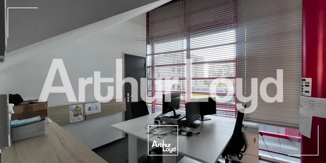 À LOUER - Plateau de bureaux aménagés et cloisonnés - 510 m²