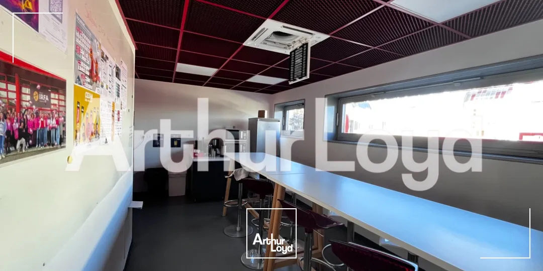 À LOUER - Plateau de bureaux aménagés et cloisonnés - 510 m²