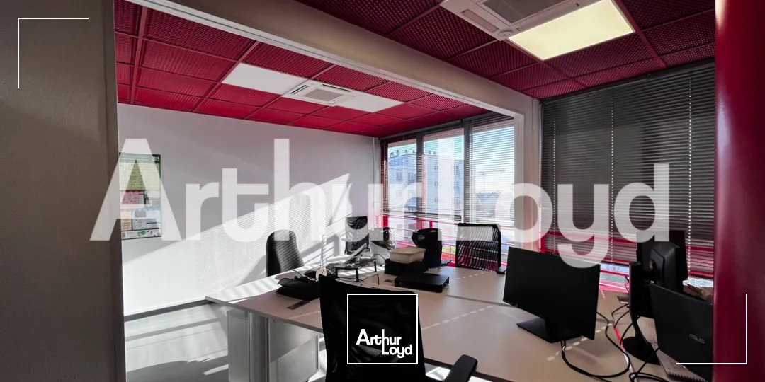 À LOUER - Plateau de bureaux aménagés et cloisonnés - 510 m²