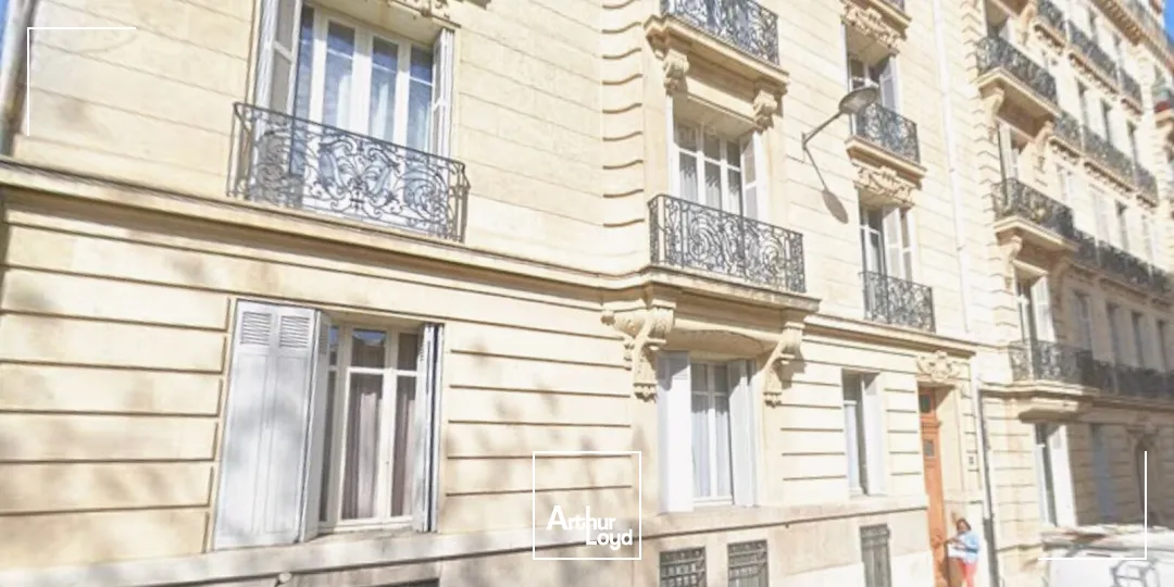 Bureaux à louer avec terrasse et jardin - Paradis / Périer - 13008 Marseille