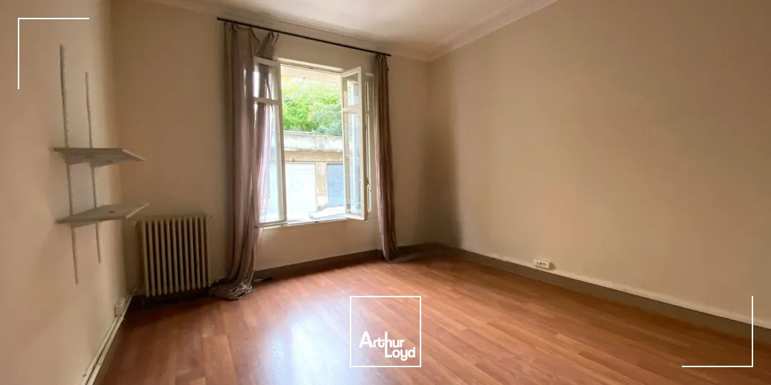 Bureaux à louer avec terrasse et jardin - Paradis / Périer - 13008 Marseille