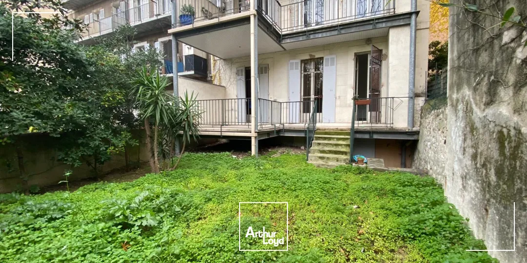 Bureaux à louer avec terrasse et jardin - Paradis / Périer - 13008 Marseille