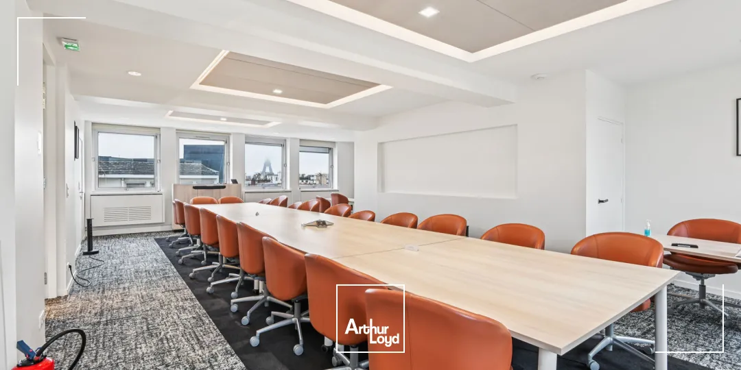 Bureaux à vendre Paris 8 é étage élevé avec vues exceptionnelles - QCA