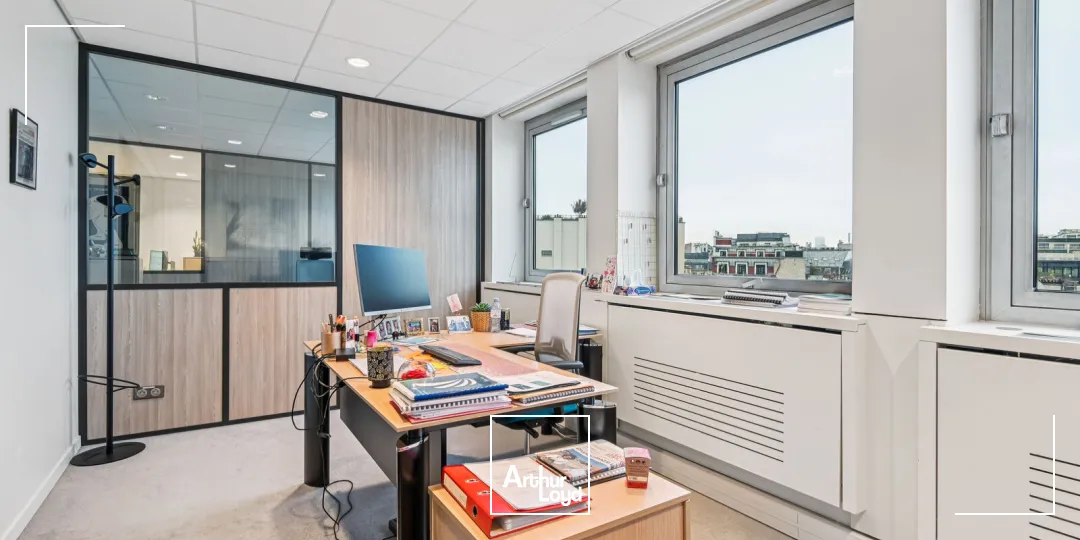 Bureaux à vendre Paris 8 é étage élevé avec vues exceptionnelles - QCA