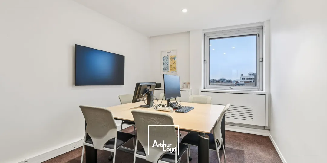 Bureaux à vendre Paris 8 é étage élevé avec vues exceptionnelles - QCA