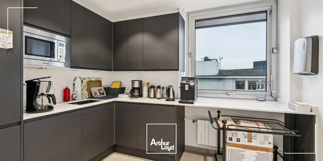 Bureaux à vendre Paris 8 é étage élevé avec vues exceptionnelles - QCA