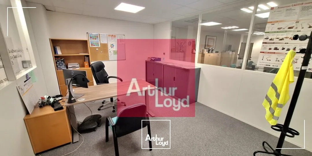 CLERMONT-FERRAND ZI BREZET A LOUER BUREAUX 220 M² 