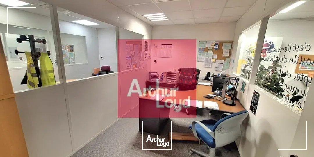 CLERMONT-FERRAND ZI BREZET A LOUER BUREAUX 220 M² 