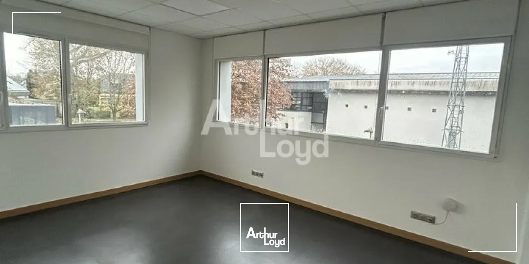 SAINT GREGOIRE - BUREAUX A LOUER - 278 M²