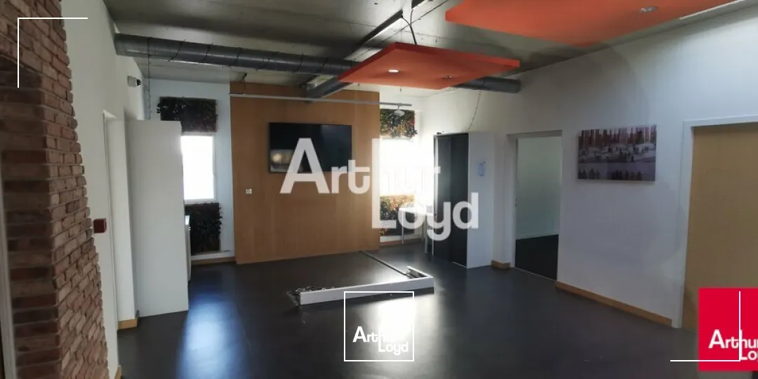 SAINT GREGOIRE - BUREAUX A LOUER - 278 M²