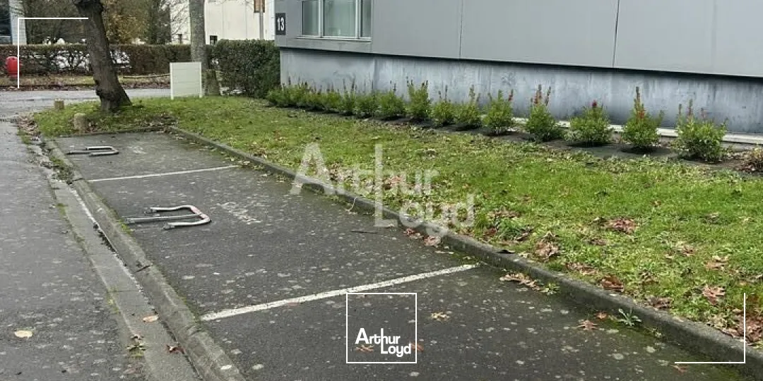 SAINT GREGOIRE - BUREAUX A LOUER - 278 M²