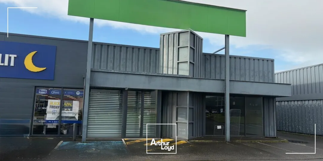 LOCAL COMMERCIAL - 510 M2 - ZONE MENDES FRANCE