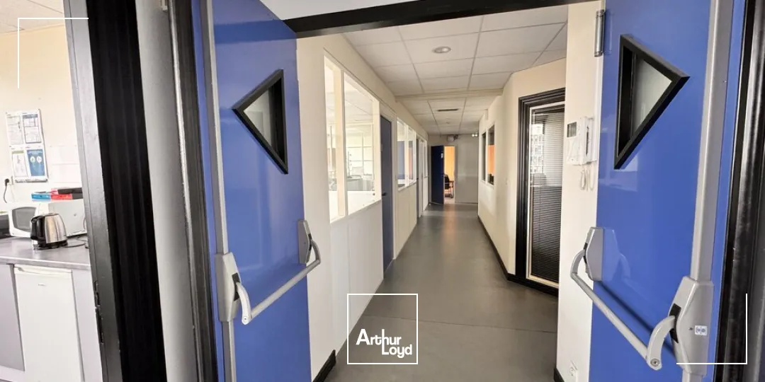 TOURS CENTRE - QUARTIER GARE - A LOUER BUREAUX DE 537 M² AU 7EME ETAGE - 10 PARKINGS