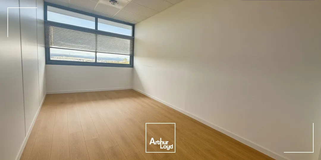 BUREAUX A LOUER AIX LA DURANNE PROCHE DES AXES AUTOROUTIERS