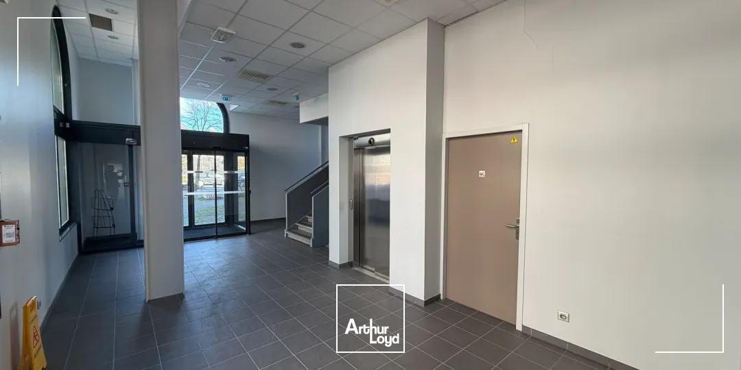 A VENDRE BUREAUX DE 805M² A BOUCHAYER VIALLET GRENOBLE
