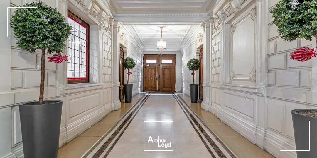 Bureaux à louer à PARIS 75008