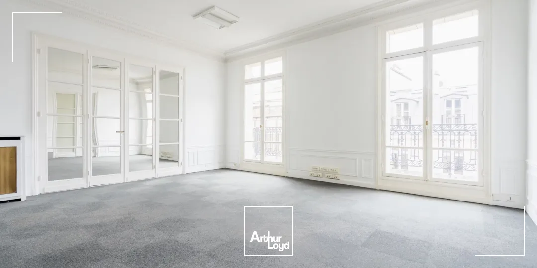 Bureaux à louer à PARIS 75008
