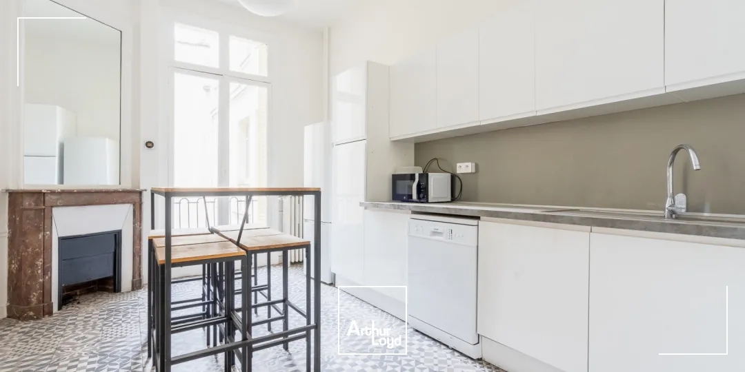 Bureaux à louer à PARIS 75008